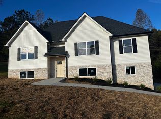 4020 Bluff Vw, Rocky Face, GA 30740