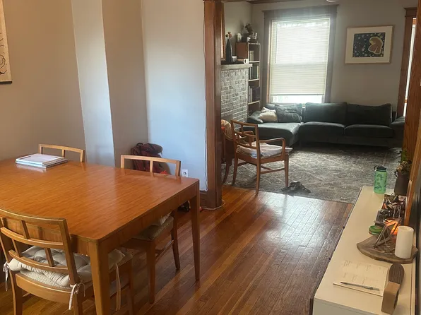 4847 N Claremont Ave #200, Chicago, IL 60625