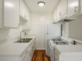 1808 N Harvard Blvd, Los Angeles, CA 90027