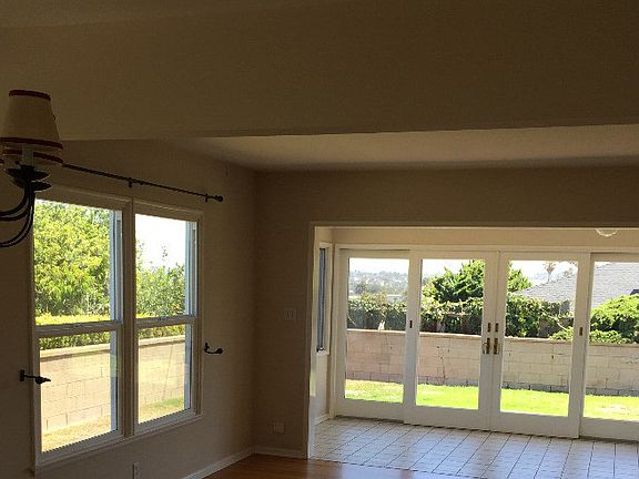 5th image of 469 Camino De Encanto