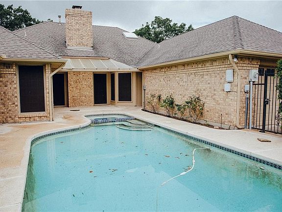 5th image of 2104 High Country Dr
