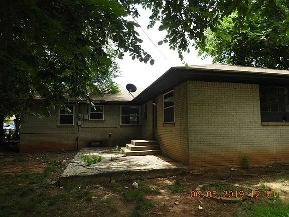 5th image of 1517 NE 45th St
