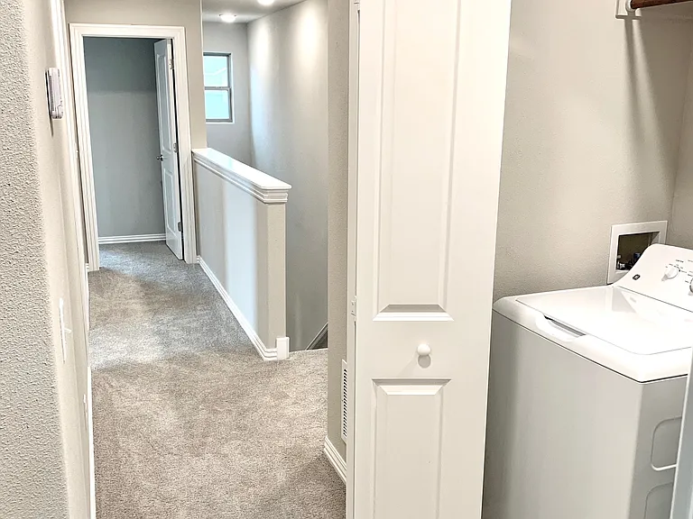C1 (2-car) Upstairs Hall