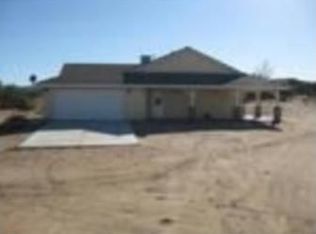 10959 Medlow Ave, Oak Hills, CA 92344