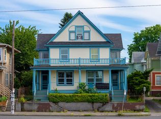 1902 E Burnside St, Portland, OR 97214