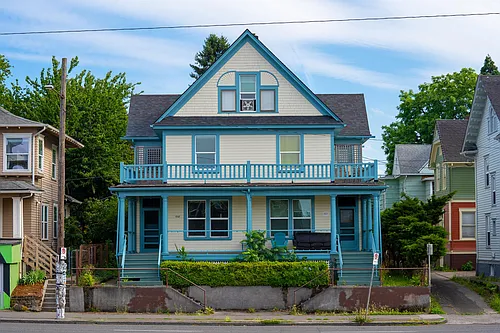 1902 E Burnside St Photo 1