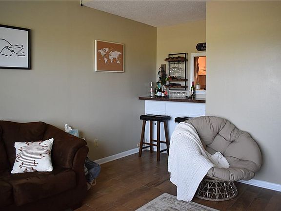4th image of 1121 Deesport St