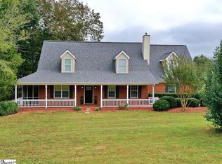 18 Duck Pond Ln, Fountain Inn, SC 29644