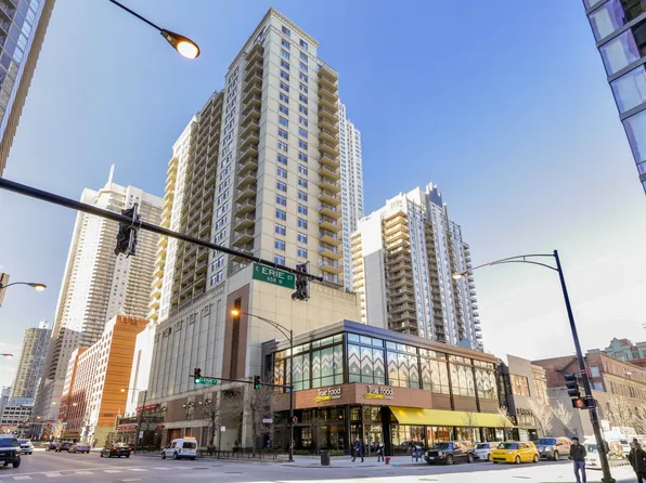 630 N State St APT 1709, Chicago, IL 60654