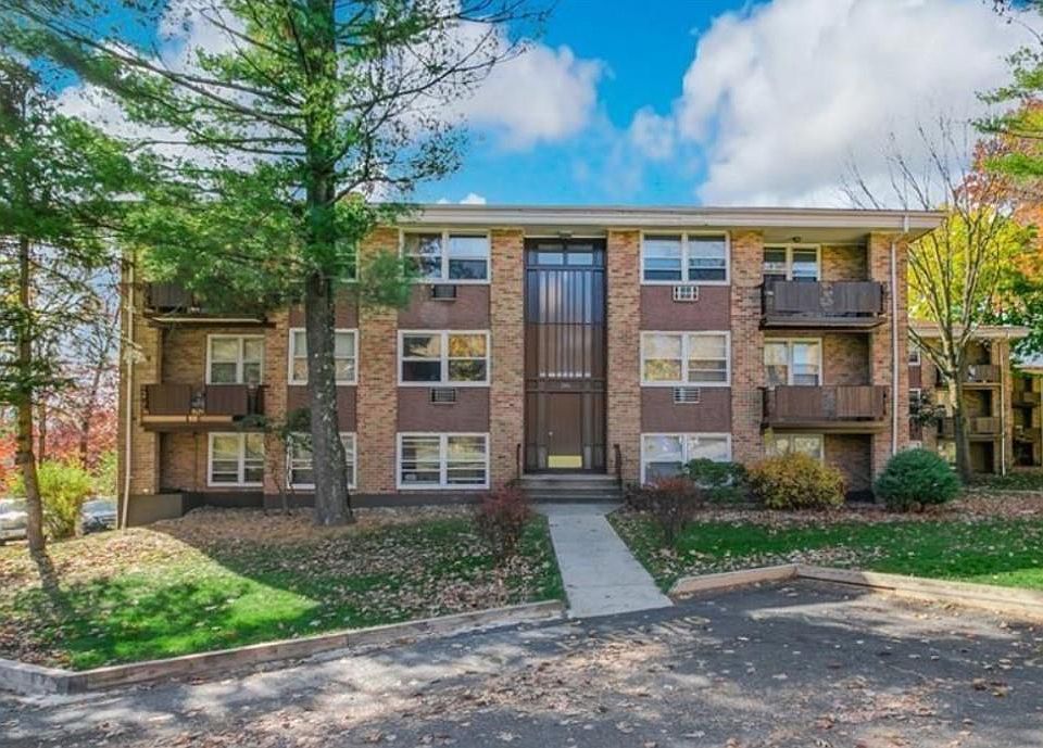 1st image of 232 Kearsing Parkway #D