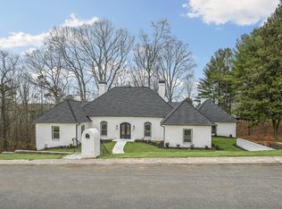 780 Burning Tree Dr SE, Marietta, GA 30067