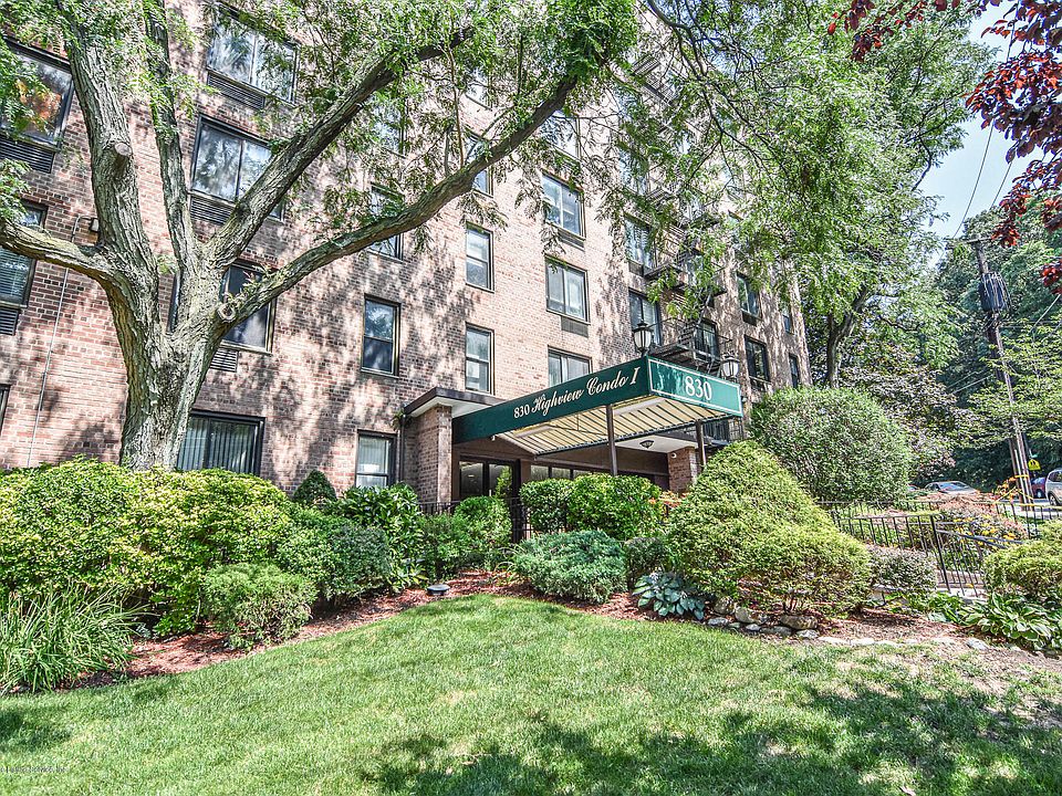 1st image of 830 Howard Ave APT 7H