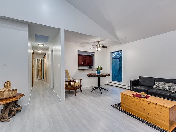 3rd image of 225 Mowat St #306