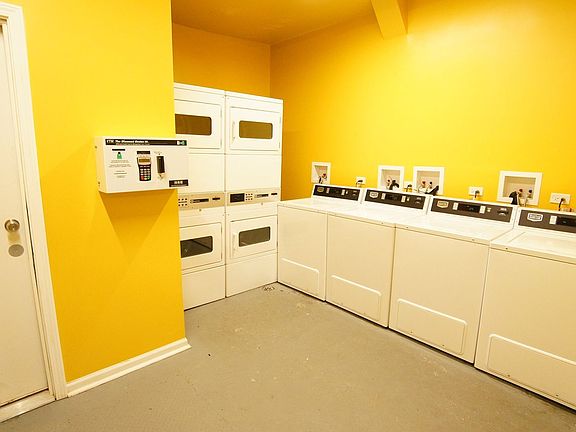 2nd image of 1627 N Humboldt Blvd #565