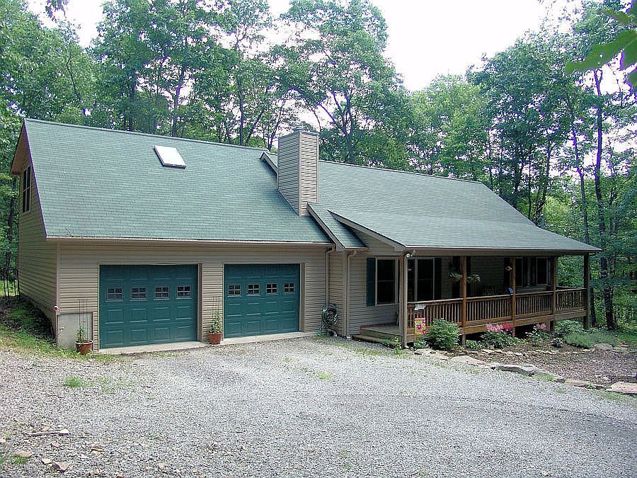 1st image of 13 Stonecrop Ct