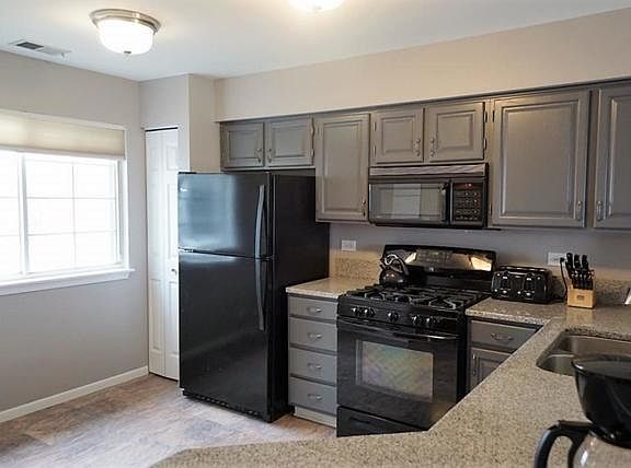 4th image of 1119 E Cambria Ln S