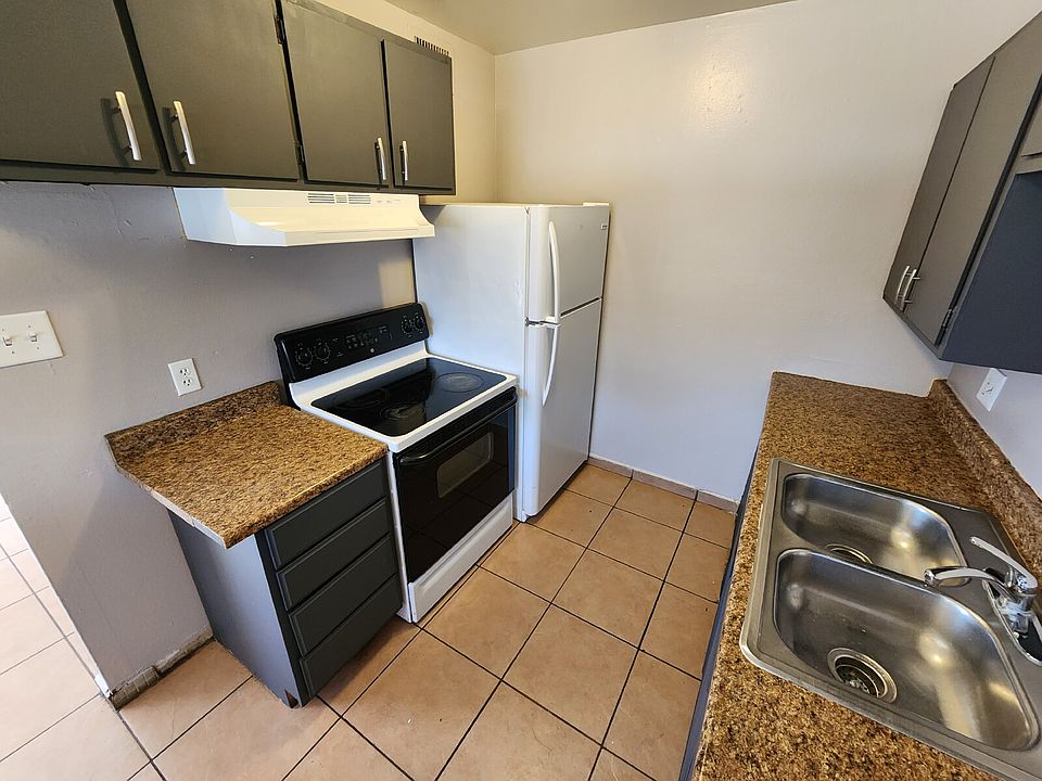 1st image of 2527 Crawford St APT 2