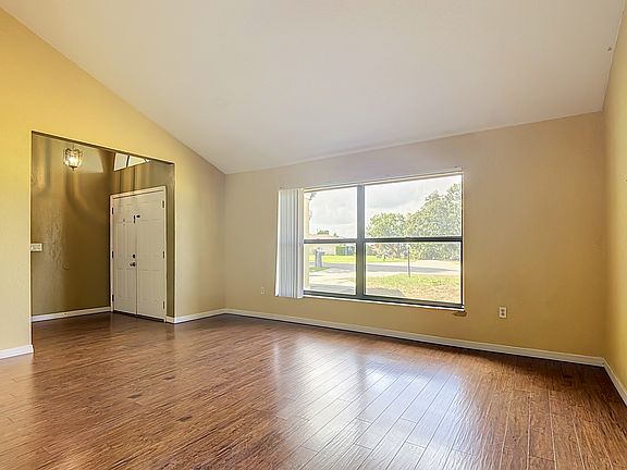 3rd image of 2108 Jonathan Ln