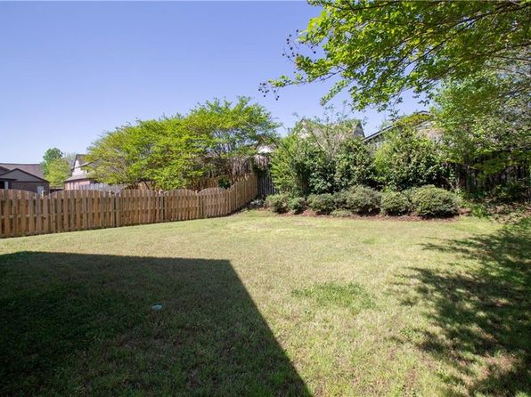2125 Chalybe Dr, Hoover, AL 35226