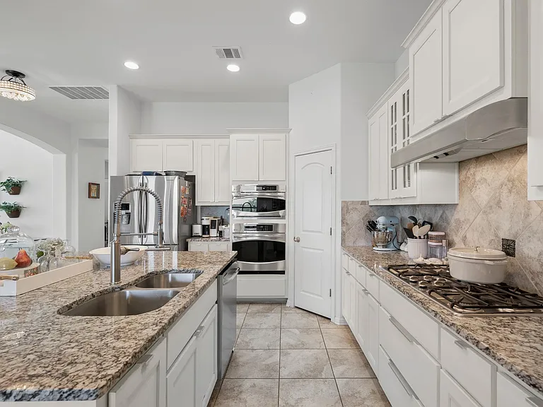 4221 Gandara Bnd — Photo 10