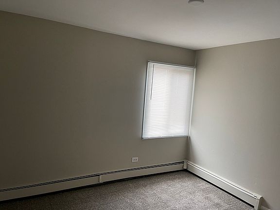 2nd image of 2415 Paradise Blvd APT 1