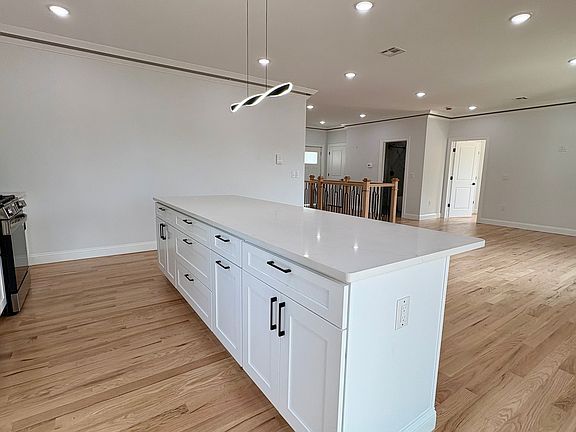 3rd image of 43 John St #1