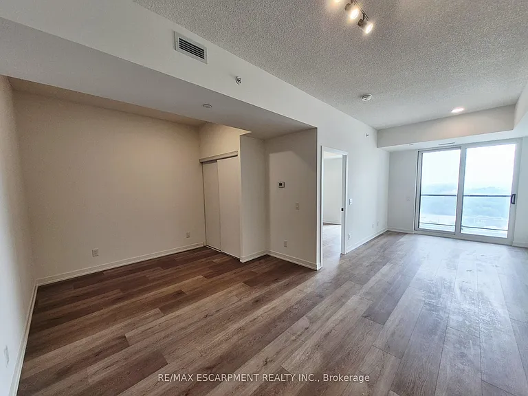 33 Erie Ave #1603 — Photo 4
