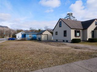 307 24th St N, La Crosse, WI 54601