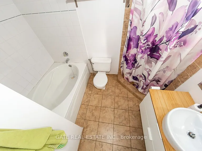 1 Rowntree Rd #1111 — Photo 32