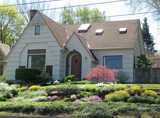 923 Oak St, Hood River, OR 97031