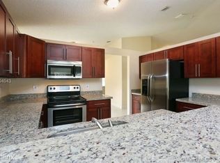 9070 SW 20th St, Hollywood, FL 33025