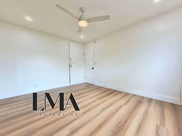 8208 Romaine St #1A — Photo 15