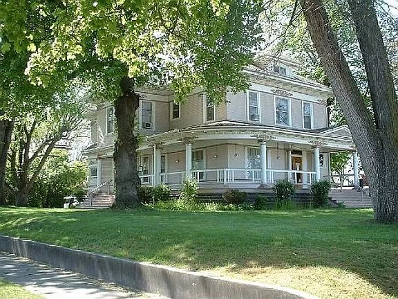 2nd image of 30 E Birch St APT 9