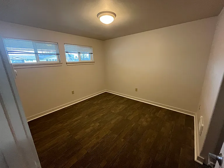 South Shore Court — Photo 16