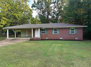 1805 Pine Bluff St, Malvern, AR 72104