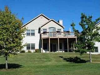 2nd image of 2911 E Crown Dr