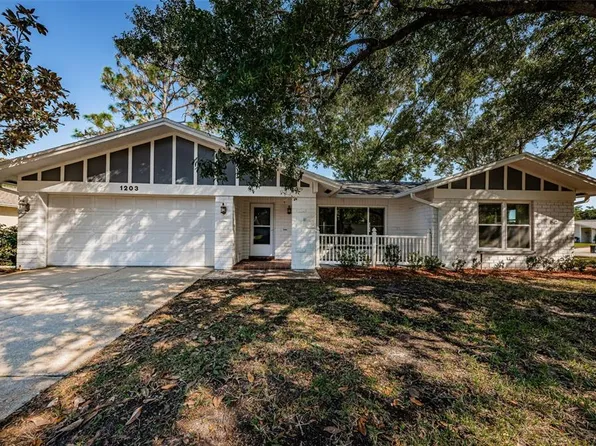 1203 Mainsail Way, Palm Harbor, FL 34685