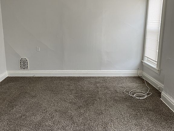 5th image of 101 Thorndale Ter APT 2