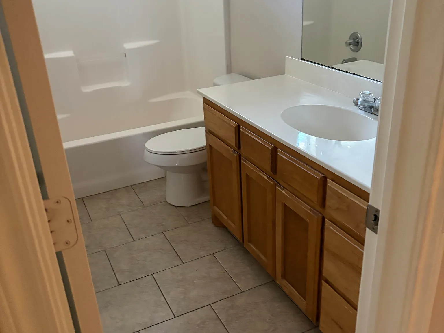 2 bed, 975 sqft, $1,450 — Photo 4