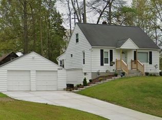 2204 Lake Rd, Akron, OH 44312