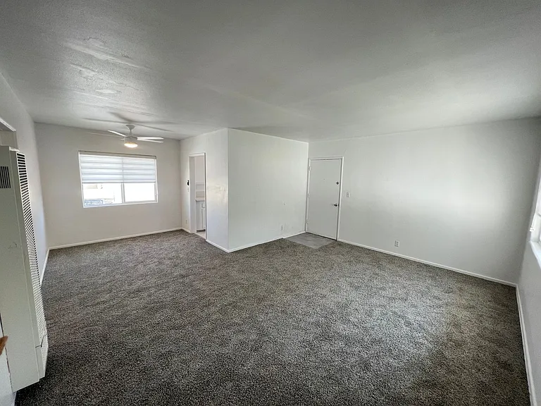 1935 Cloverfield Blvd — Photo 5