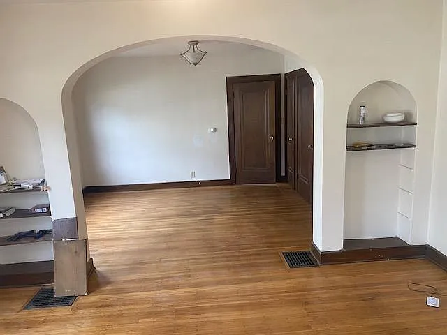 5137 N Guilford Ave — Photo 3