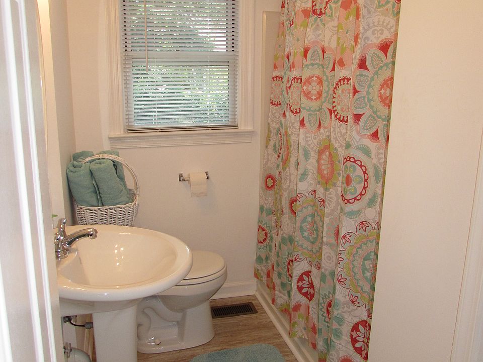 1st image of 617 Maycox Ave