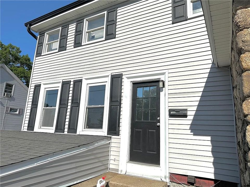 1st image of 109 Earl St #A