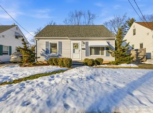 1019 Drexel Dr NE, Grand Rapids, MI 49505