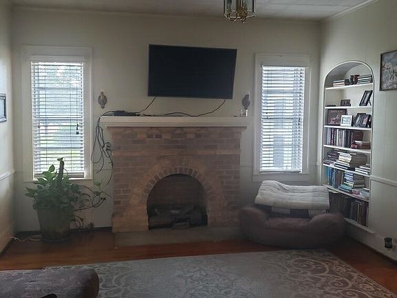 3rd image of 123 Cottage Rd