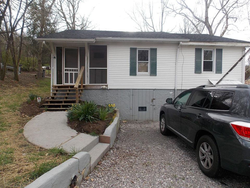 2nd image of 1401 Peltier Rd