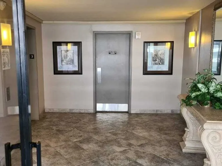 4335 Marina City Dr #340 — Photo 33