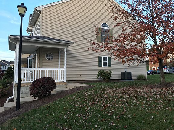 2nd image of 1322 Old Windmill Cir