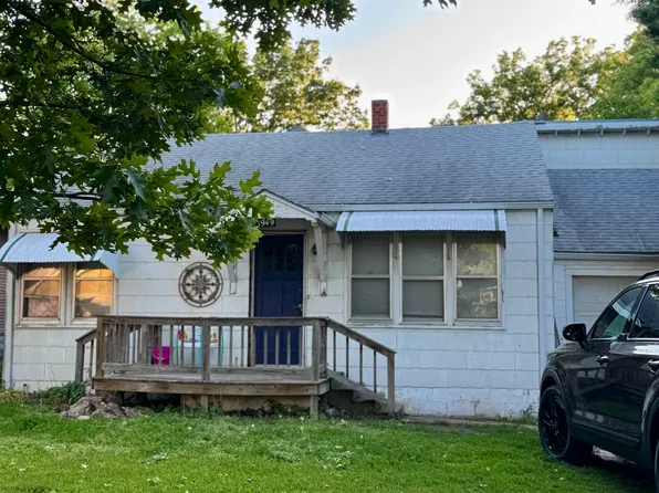 1949 N Fairview Ave, Wichita, KS 67203